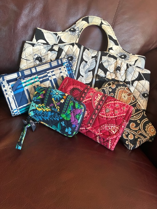 Vera Bradley Handbags - Vera Bradley - Bag/Wristlet/Wallets bundle (5 items)